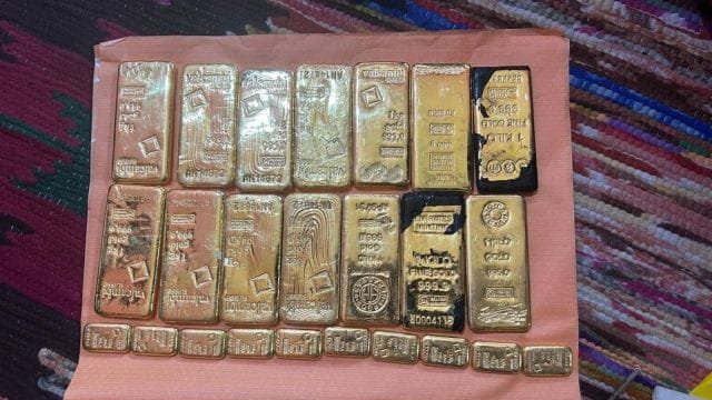 Bengal Police raid in Birbhum where 15 kg gold and Rs 20 crore cash were recovered