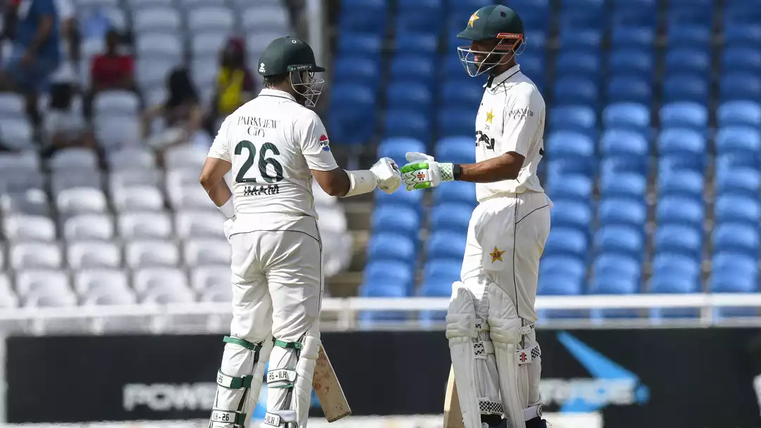 Pakistan vs West Indies: Pakistan Fight Back on Day 2 as Shan Masood, Imam-ul-Haq Dominate West Indies in 1st Test Pakistan seized control of the 1st Test against West Indies on Day 2 as Shan Masood remained unbeaten on 88 after a superb partnership with Imam-ul-Haq following a brilliant bowling display.