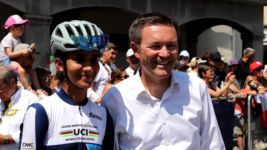 Harshita Jakhar becomes first Indian woman at Tour de France Femmes 2026