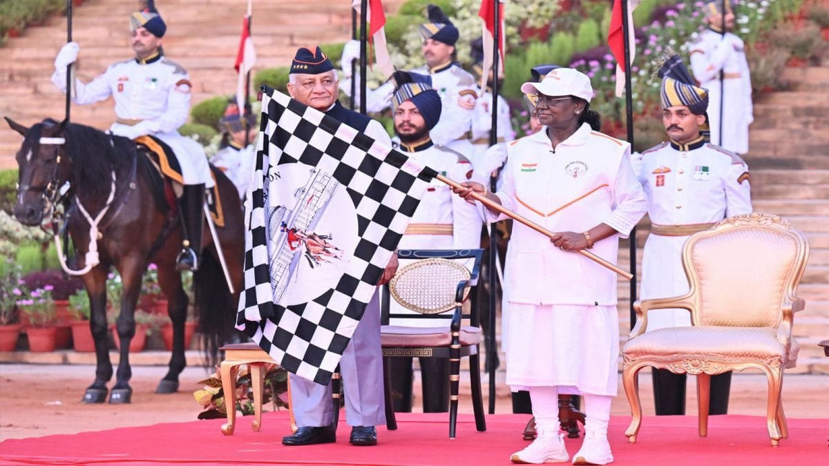 President Murmu Flags Off PBG Soldierathon, Reaffirms Support for India's Armed Forces President Droupadi Murmu virtually flags off the PBG Soldierathon from Rashtrapati Bhavan.