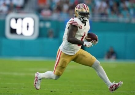 Deebo Samuel runs with the ball during a San Francisco 49ers NFL game