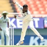 Manav Suthar bowling for Warwickshire in County Championship cricket