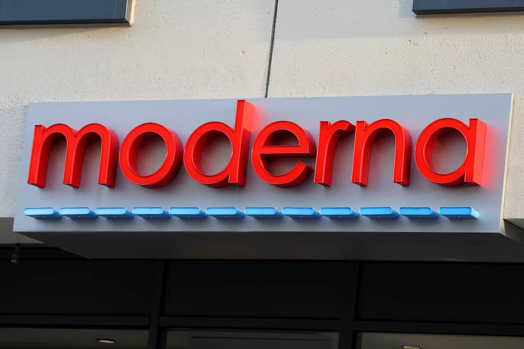 Moderna Melanoma Vaccine Succeeds in Phase 3 Trial Moderna melanoma vaccine Intismeran Phase 3 trial with Keytruda