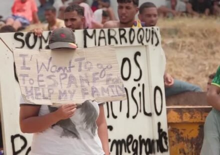 Ceuta migrants demand asylum during protest in Spain