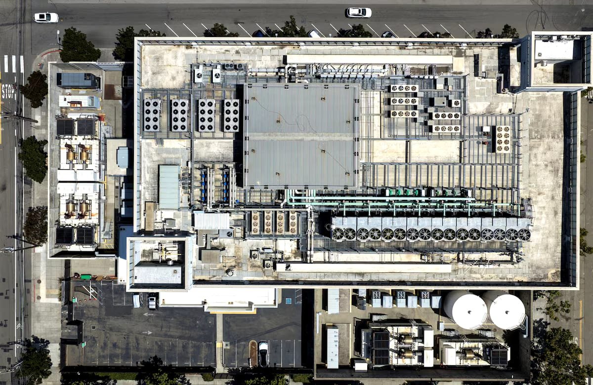 Trump Administration Drafting Ban on Chinese Data Center Devices to Protect US AI Infrastructure Cooling infrastructure at a US data center as the Trump administration considers restrictions on Chinese-made data center components.