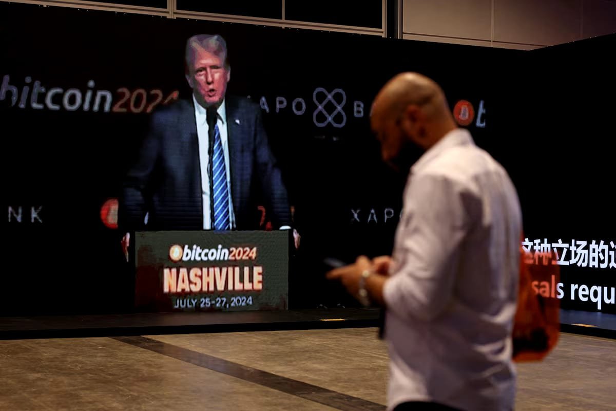 Donald Trump Crypto Meeting Comes as SEC Advances Rules Donald Trump crypto meeting with executives as SEC advances regulations