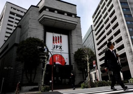 Asian shares rise as markets reduce Federal Reserve rate hike expectations