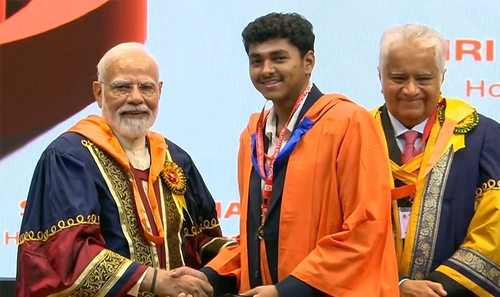 PM Modi Says Youth Will Shape India’s ‘Viksit Bharat’ Journey PM Narendra Modi addresses IIT Delhi convocation ceremony