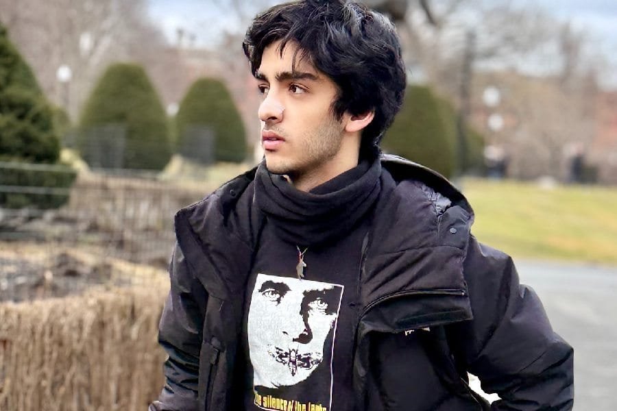 Hrehaan Roshan Music Debut Gets Family Love HRehaan Roshan music debut with This Heavenly Place
