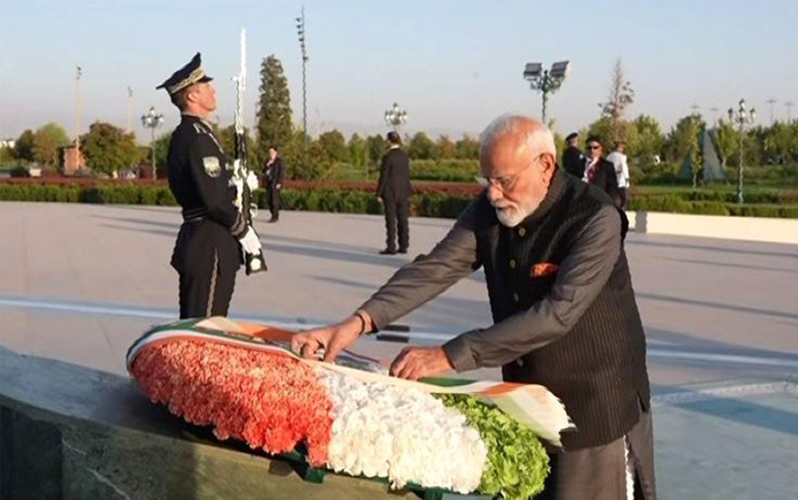 PM Modi Uzbekistan Visit: Wreath at Yangi Uzbekistan Park
